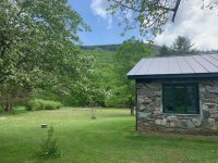 19 Broad Brook