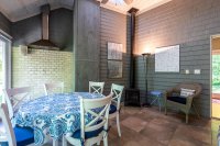 1106 Church Hill