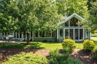 1106 Church Hill