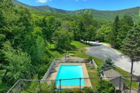 695 East Mountain