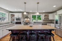 819 Pomfret