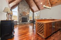 484 Carlton Hill