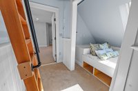 484 Carlton Hill