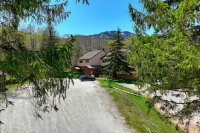 768 East Mountain