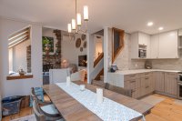 934 East Ash Ledges