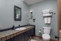 934 East Ash Ledges