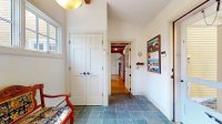 1074 N Hollow