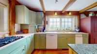 1074 N Hollow