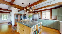 1074 N Hollow