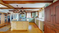 1074 N Hollow