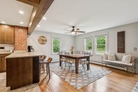 1613 West Woodstock