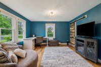 1613 West Woodstock