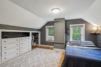 1613 West Woodstock