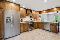 1613 West Woodstock