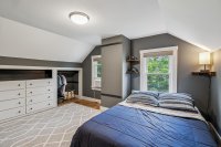 1613 West Woodstock