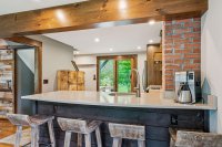 1613 West Woodstock