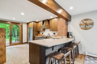 1613 West Woodstock