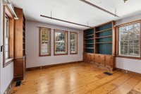 1522 Barnard