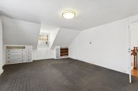 1522 Barnard