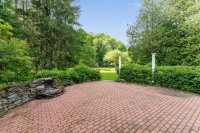 1522 Barnard