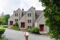 776 East Mountain