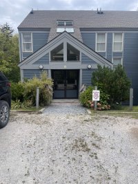 907 East Mountain
