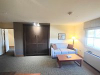 228 East Mountain GRAND HOTEL