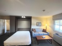 228 East Mountain GRAND HOTEL