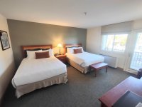 228 East Mountain GRAND HOTEL