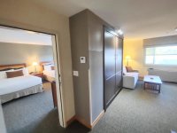 228 East Mountain GRAND HOTEL