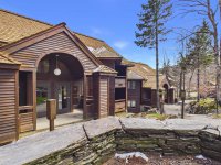 182 High Ridge