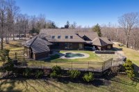 182 High Ridge