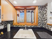 182 High Ridge