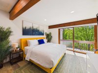 774 East Mountain Edgemont