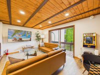 774 East Mountain Edgemont