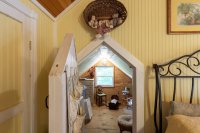 709 Little Sherburne