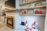 697 East Mountain