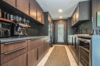 904 Austin Hill Hawk Resort